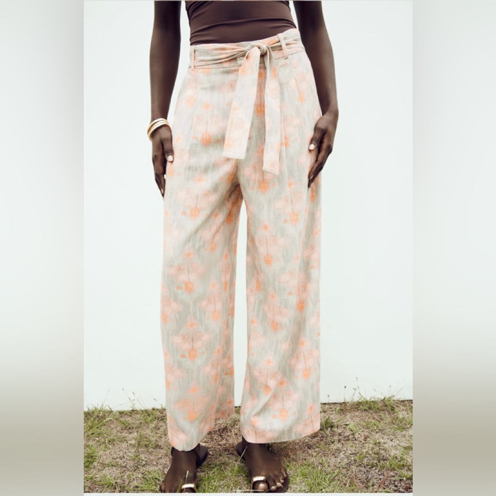 Zara High waist pants with self belt.  Multicolored.  Size L. New with tag.